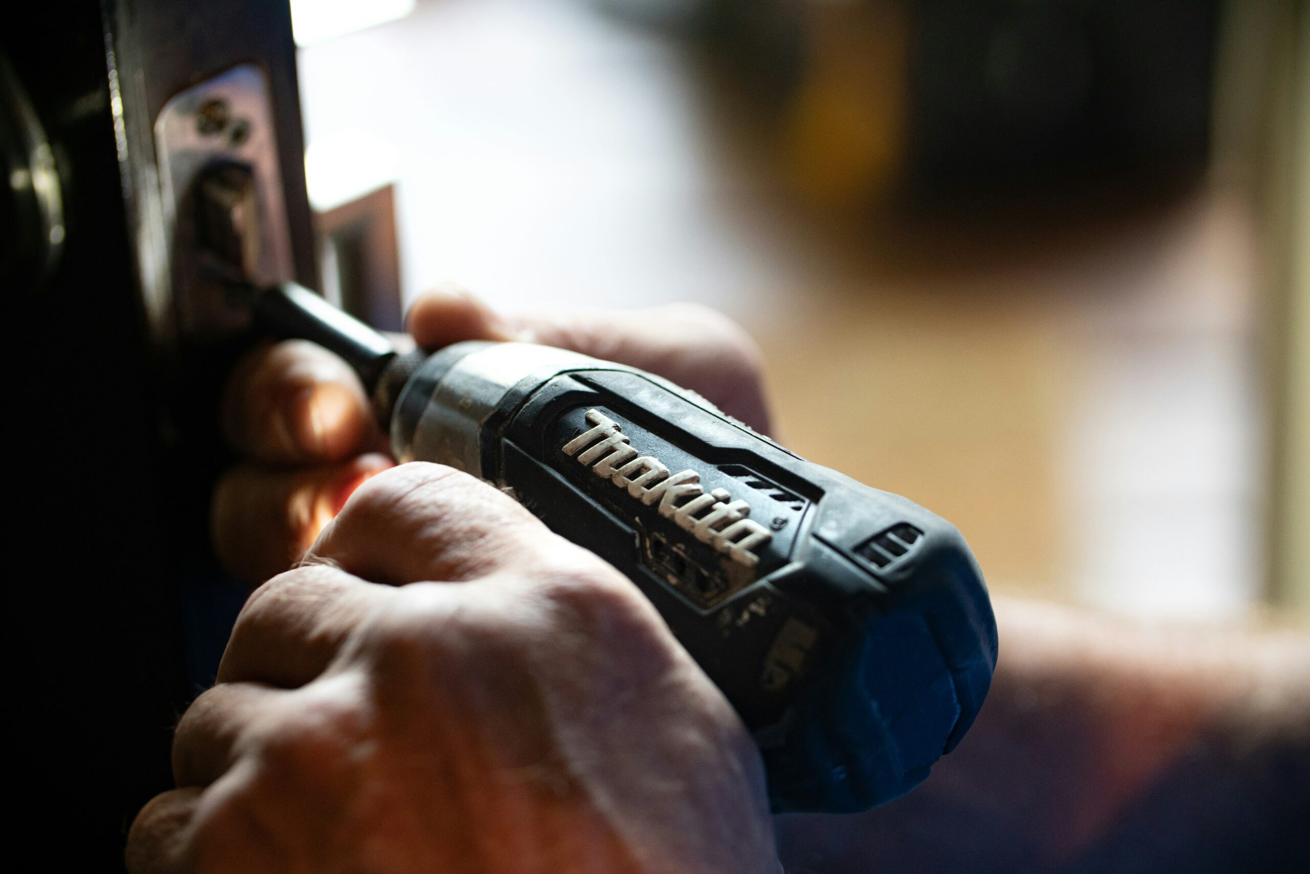 How to Choose the Right Handyman Service for Your Home Repairs