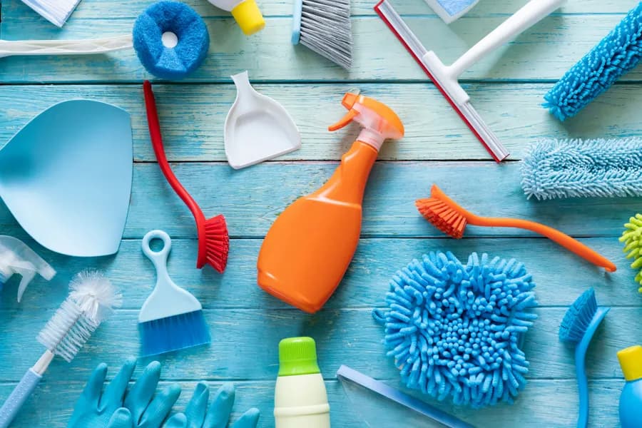 Bathroom cleaning tools