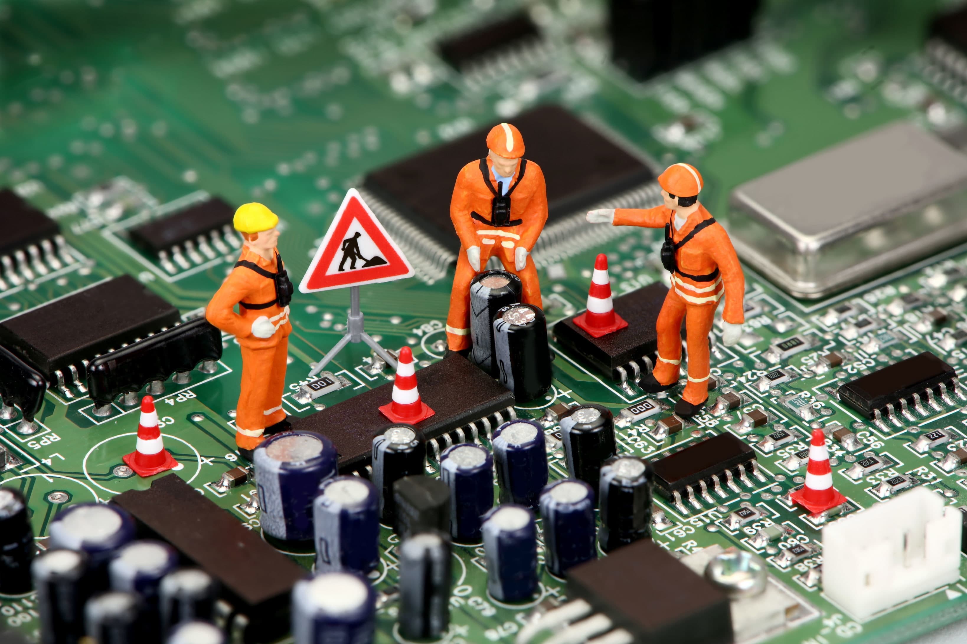 technician replacing the aircon thermistor