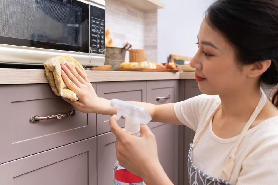 Part Time Helper for Cleaning - 2 Bedrooms (with ironing)